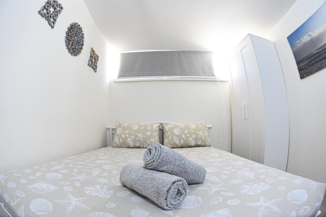 Sunshine Suite Boutique Only 5 Min Walk To The Beach - By Seaelo Eilat Exterior foto