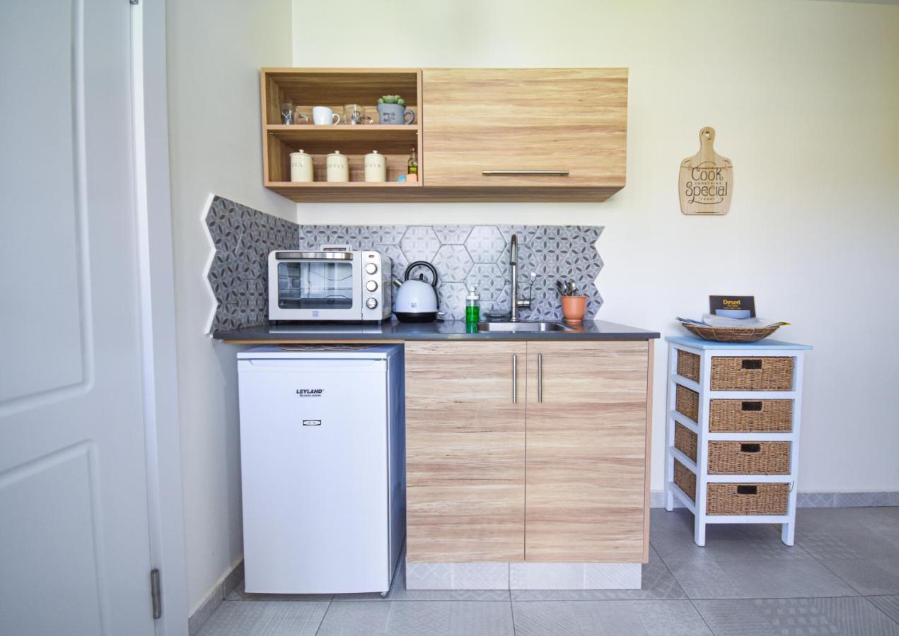 Sunshine Suite Boutique Only 5 Min Walk To The Beach - By Seaelo Eilat Exterior foto